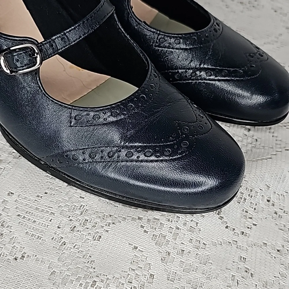 Munro American leather mary jane wingtip kitten heeled blue high heels sz 9 - Picture 2 of 7